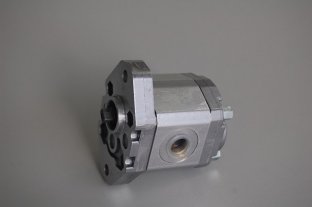 China Marzocchi Hydraulic Gear Pumps BHP280-D-8 for Speed 500 - 3500 R/min supplier